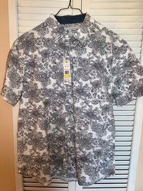 Penquin Floral Button-Up Shirt in Bright White & Black